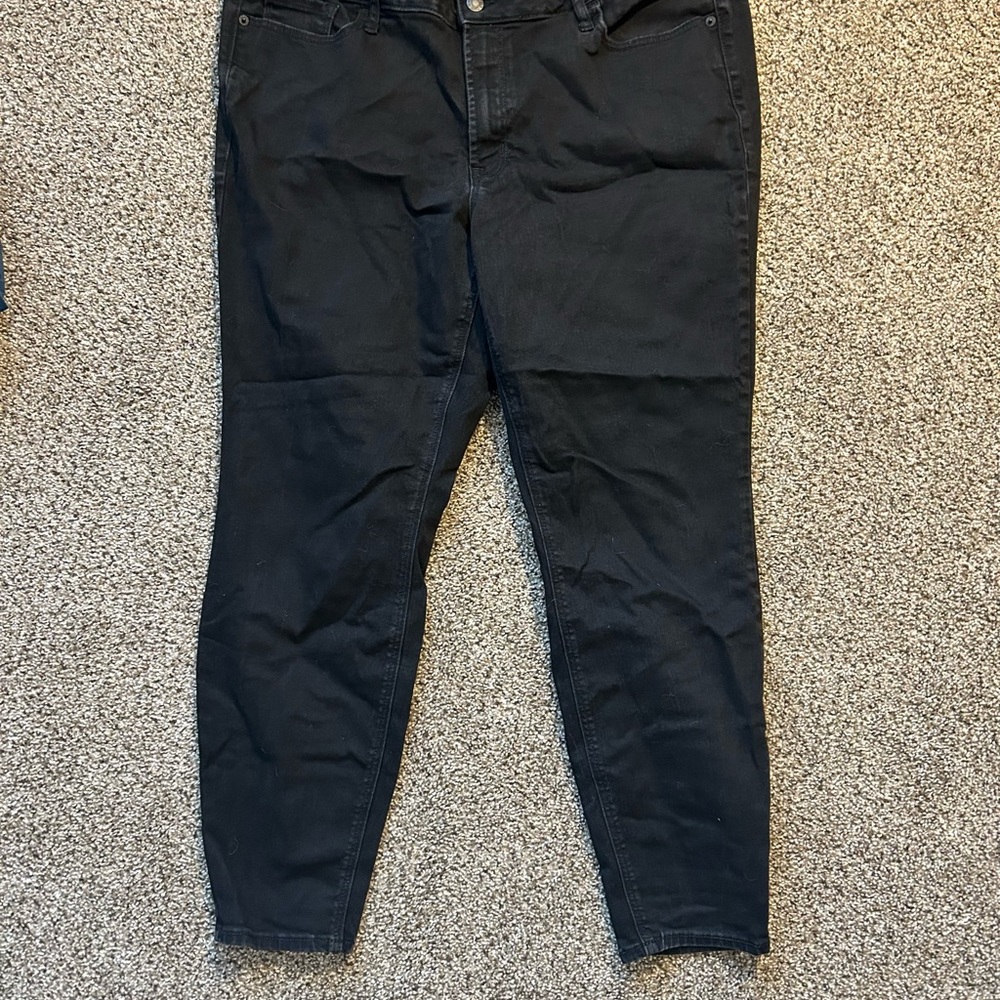 Old Navy Black Super Skinny Jeans